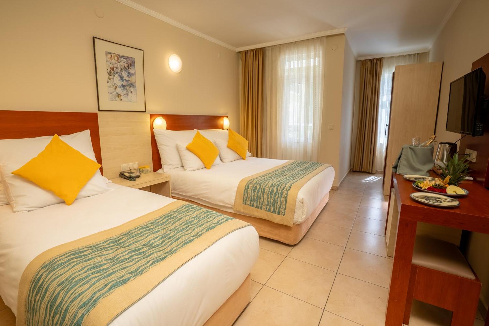 Citrus Plaza Hotel 4*